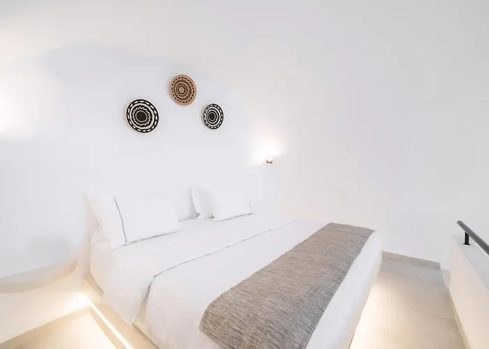 Amazing Santorini Grand With Sea View And Hot Вилла